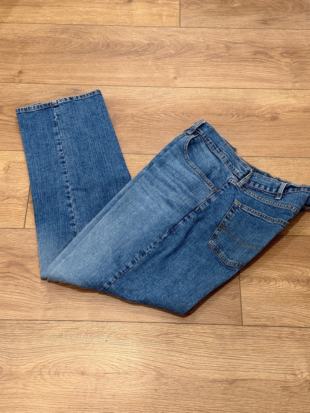 Men’s signature Levi Strauss  Size 38x32